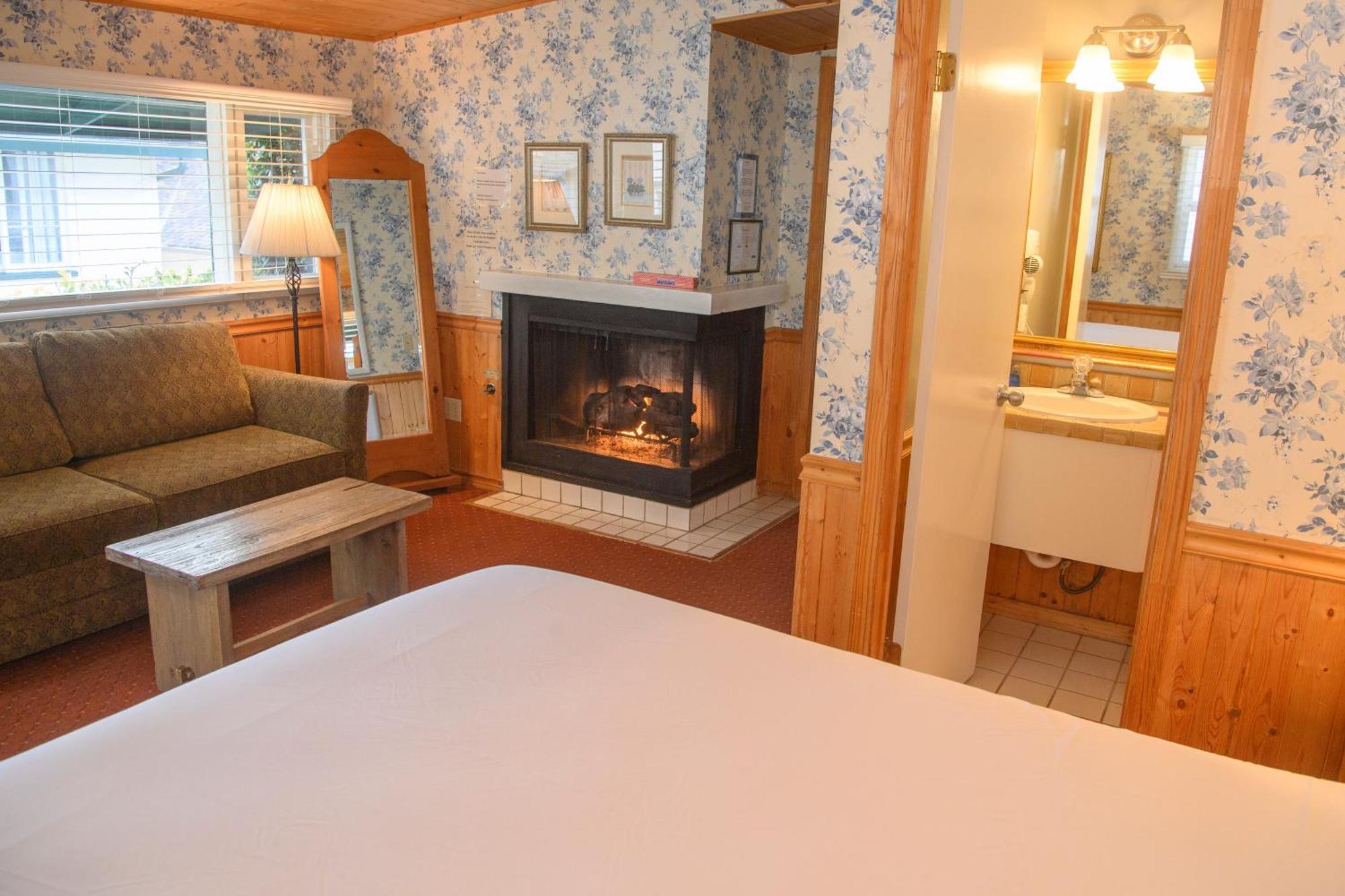 Carmel Fireplace Inn Extérieur photo